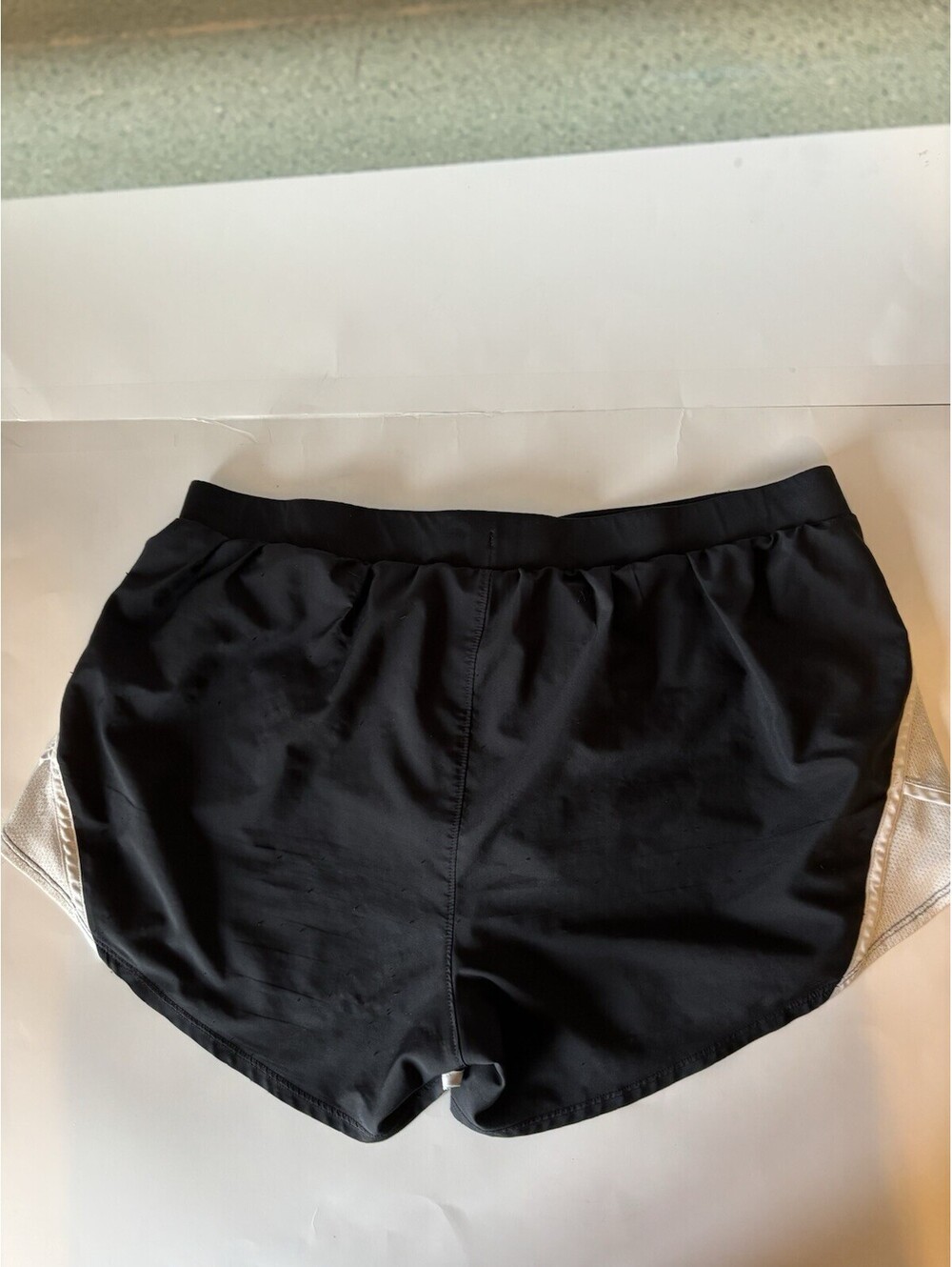 Shorts - Picture 2 of 4
